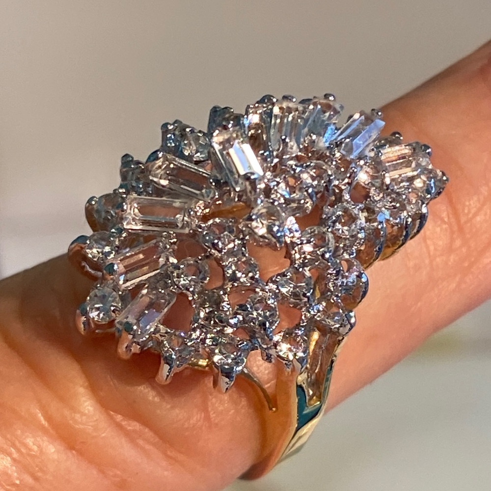 Elegant Silver and Gold Women's Ring